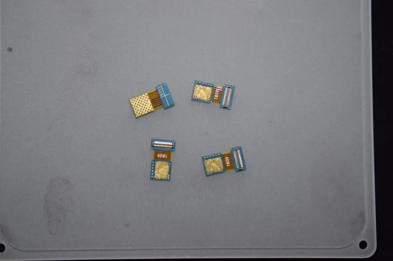 카메라 모듈 — 16.1 × 9.6 × 0.9 mm