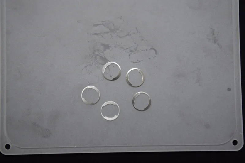 투명 박형 링 — 11.9 × 11.9 × 0.3 mm