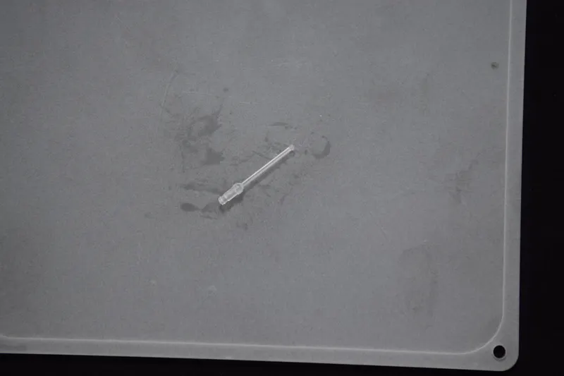 의료 니들 — 25.2 × 2.8 × 2.8 mm