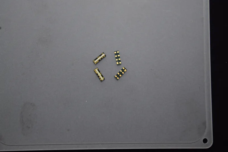 SMD 부품 — 9.4 × 3 × 1.3 mm